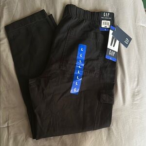 GAP Black Cargo Pants with Relaxed Fit